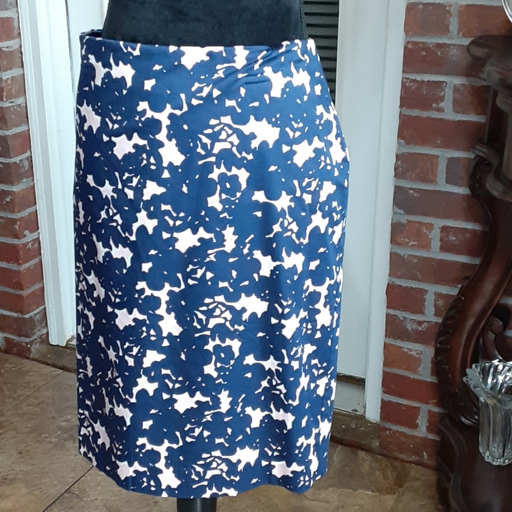 Talbots navy pink white floral print stretch pencil skirt Fully lined  16P New …